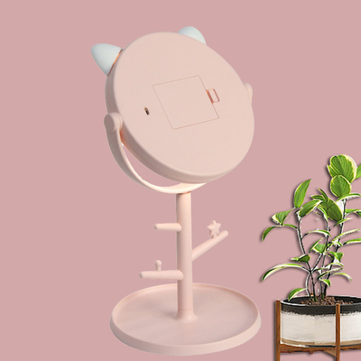 Notre miroir cosmétique à lumière LED est l' ajout parfait à votre vestiaire