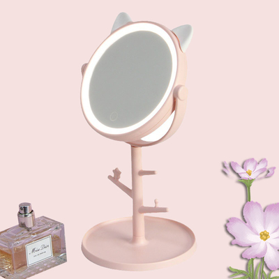 Notre miroir cosmétique à lumière LED est l' ajout parfait à votre vestiaire