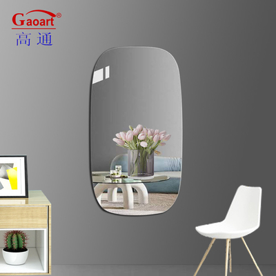 Taille personnalisée Couloir en verre Salon de beauté salle de bain maquillage Meubles de salle de bain Décoration de maison avec lumière