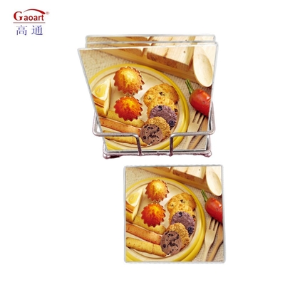 Tableau de découpe à outil de cuisine en verre trempé pour une taille personnalisée et une forme carrée claire