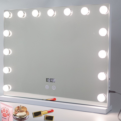 Décoration personnalisée de la maison Style de conception de la mode Le maquillage à LED chrome Vanité avec miroir à ampoule