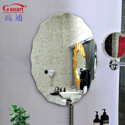 Décoration de salle de bain en argent miroir unique