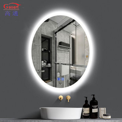 Top mode miroir en verre éclairé par LED pour le maquillage intelligent dans les petits environnements de douche
