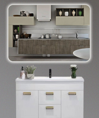 Miroir de maquillage de vanité éclairé avec lumières LED et écran tactile