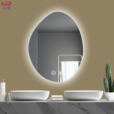 Découvrez la commodité de notre miroir LED pour votre salle de bain