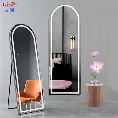 Découvrez les dernières nouveautés en éclairage de salle de bain avec le miroir LED de salle de bain