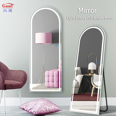Découvrez la polyvalence du miroir LED pour votre salle de bain