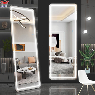Découvrez les derniers modèles de miroirs LED pour une salle de bain moderne