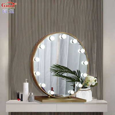 Obtenez l' éclairage parfait pour votre routine de beauté avec Hollywood Mirror