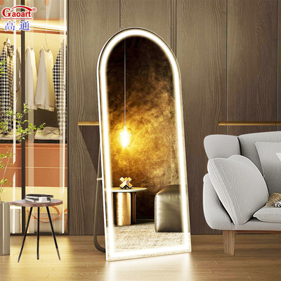 Améliorez votre salle de bain avec notre miroir LED moderne et élégant