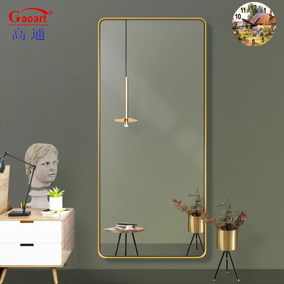 Améliorez votre espace avec un miroir encadré et une solution abordable