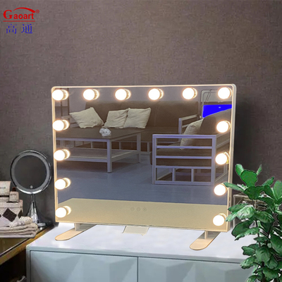 Transformez votre vanité en un studio glamour avec Hollywood Mirror