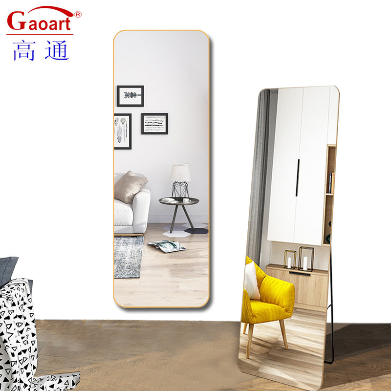 Taille personnalisée Pleine longueur de sol doré miroir en verre LED debout avec cadre en alliage d'aluminium