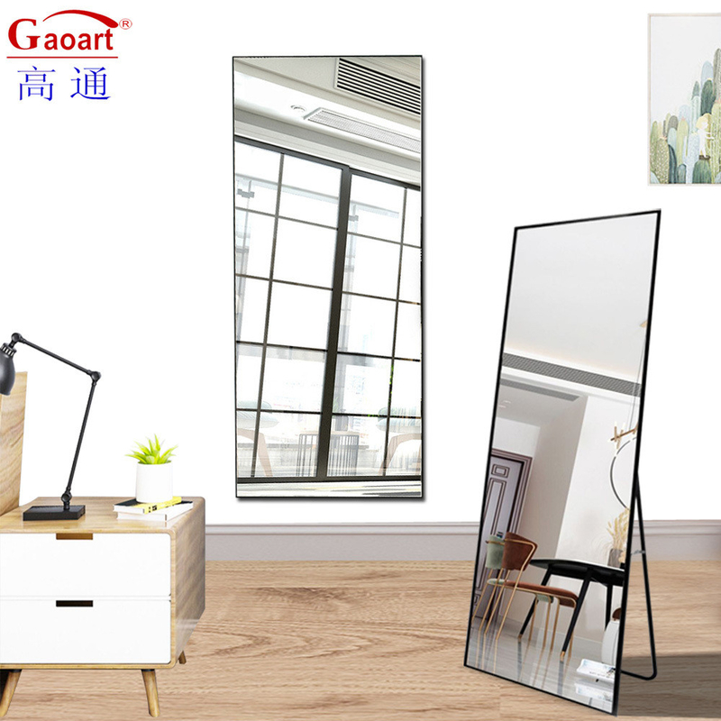 Salle de séjour de style moderne en verre bisselet LED de pleine longueur miroir vestimentaire avec conception flottante