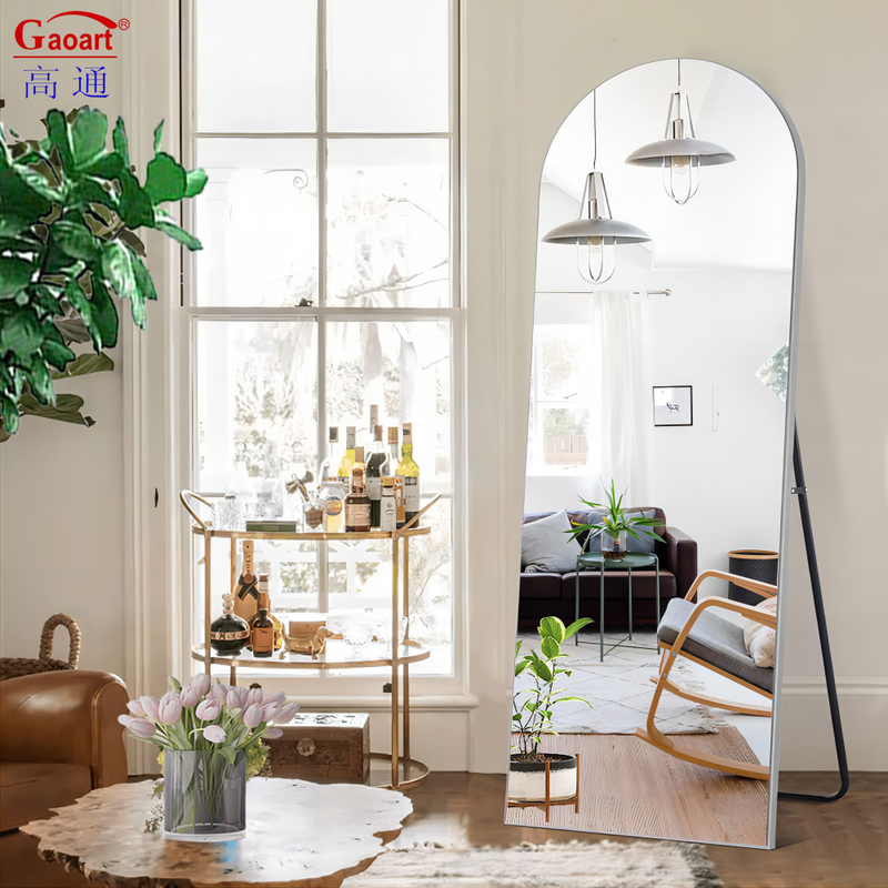 Salle de séjour Essentiel Miroir de plancher à volet noir avec cadre en aluminium doré