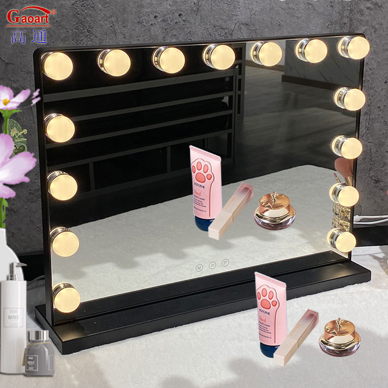 Hollywood Mirror Améliorez votre espace de beauté avec notre miroir élégant et fonctionnel
